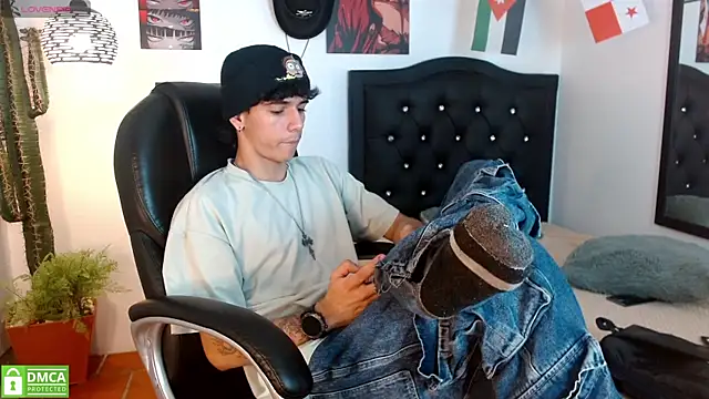 AmethystShadow17 online show from 07-15-26, 03:34