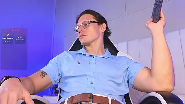 Justin valverde online show from 01-11-26, 03:33