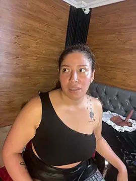 Yvonny27 online show from 03-09-26, 07:40