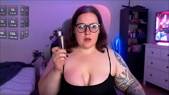 Snapshot of SummerTina chatting on 09-30-25, 07:24 SummerTina online show from 09-30-25, 07:24