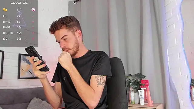 MATEO HUNTER online show from 11-19-25, 02:55