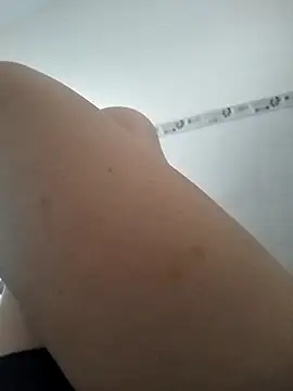 Amanda- ena- online show from 12-04-25, 06:23