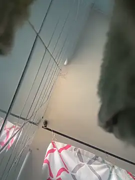 Zoe fire online show from 11-08-25, 11:54