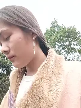 Lyssa-a online show from 11-20-25, 05:40