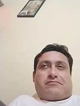 checheludo23 online show from 06-05-26, 04:41