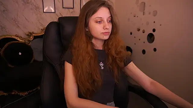 CuteeFoxy online show from 06-15-26, 12:51