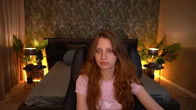 CuteeFoxy online show from 06-26-26, 01:15