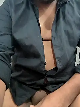 Akki19989 online show from 10-18-25, 08:09