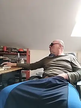 nicolaspgarnier online show from 04-04-26, 02:25