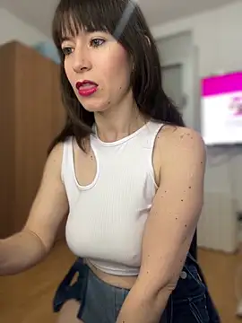 AlanaRius18 online show from 04-27-26, 08:23