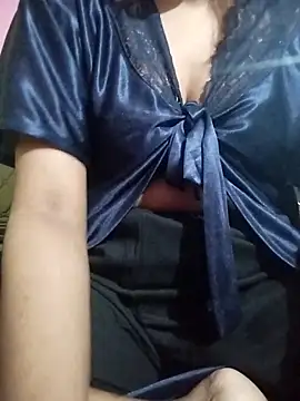 Snapshot of sexy-kiran6 chatting on 10-16-25, 12:00 sexy-kiran6 online show from 10-16-25, 12:00