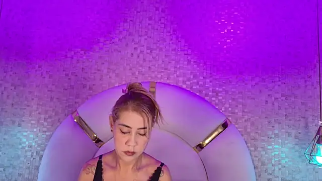 emmy rose25 online show from 02-07-26, 11:47