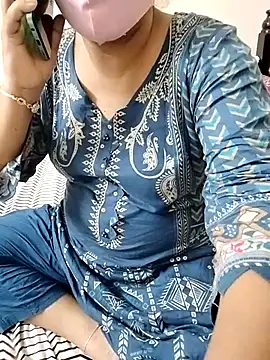 Hot Boude online show from 10-28-25, 02:09