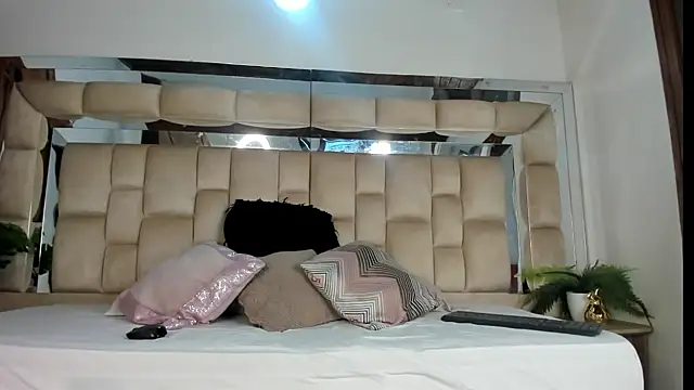 Hanna Garciia online show from 11-03-25, 07:48