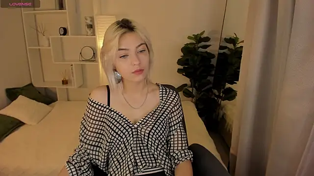 AlysiaSun  online show from 10-22-25, 02:06