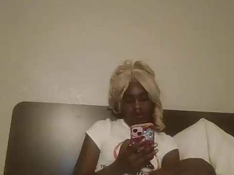 missblasian online show from 10-26-25, 10:15