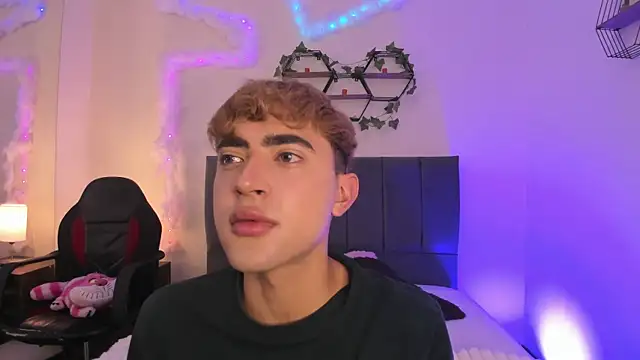 JustinCastiblanco online show from 12-04-25, 11:30