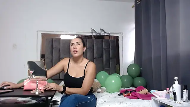 Salmma Milf online show from 03-18-26, 11:46