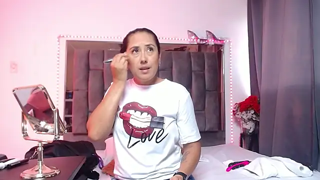 Salmma Milf online show from 04-13-26, 11:48