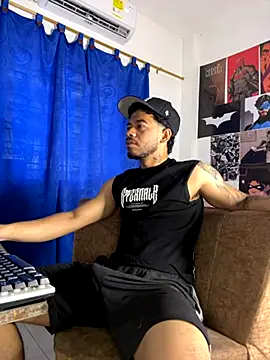 Kylian Alessandro online show from 10-24-25, 03:52