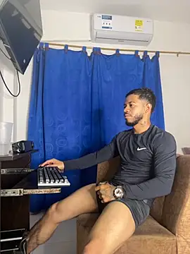 Kylian Alessandro online show from 12-01-25, 12:32