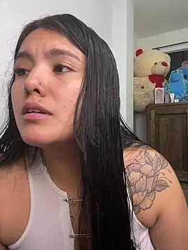 Snapshot of Mellani_luod chatting on 04-22-26, 03:20 Mellani luod online show from 04-22-26, 03:20