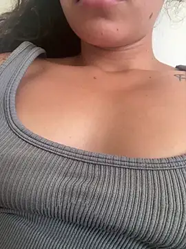 Snapshot of fernanda317 chatting on 03-16-26, 04:22 fernanda317 online show from 03-16-26, 04:22