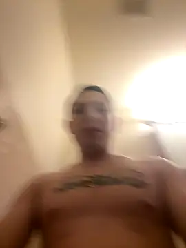 Snapshot of Feloh95 chatting on 11-05-25, 02:33 Feloh95 online show from 11-05-25, 02:33