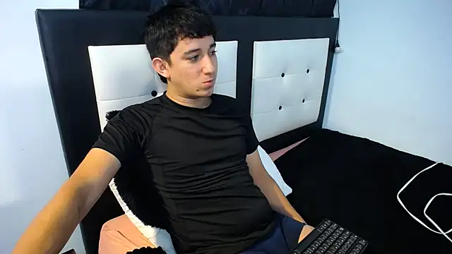 Dravith Valery online show from 03-10-26, 04:06