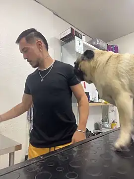 Leonardmoppet online show from 10-27-25, 08:57