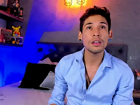 MaxHuston online show from 10-15-25, 05:07