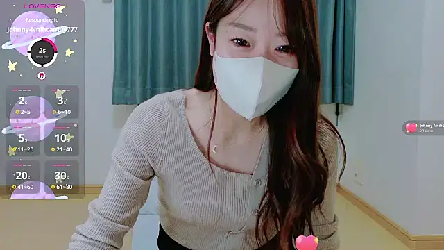 Snapshot of TSUKI_circle chatting on 10-24-25, 02:35 TSUKI circle online show from 10-24-25, 02:35