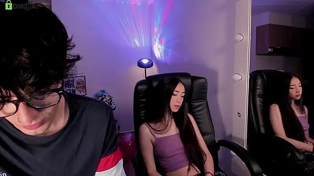 Mikeyvioleta  online show from 03-06-26, 10:01