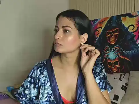 MarScarlett online show from 10-29-25, 11:12