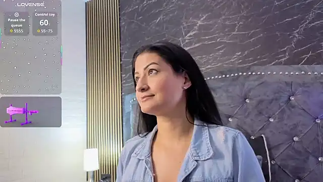 MarScarlett online show from 12-22-25, 03:14