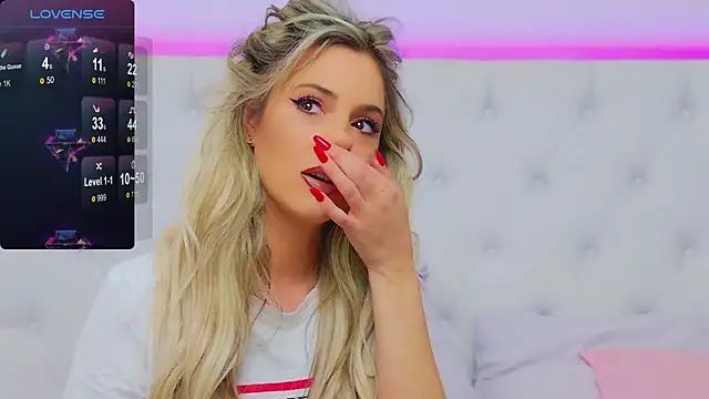 Snapshot of AriannaSins chatting on 12-29-24, 08:15 AriannaSins online show from 12-29-24, 08:15