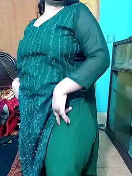 Snapshot of Porimoni22 chatting on 11-12-25, 01:06 Porimoni22 online show from 11-12-25, 01:06