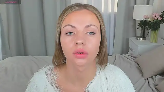 Snapshot of Keit_princess chatting on 11-14-25, 08:02 Keit princess online show from 11-14-25, 08:02