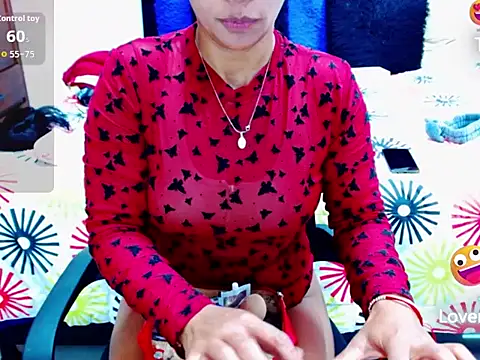 Snapshot of DulceMaria_ik chatting on 10-18-25, 05:21 DulceMaria ik online show from 10-18-25, 05:21