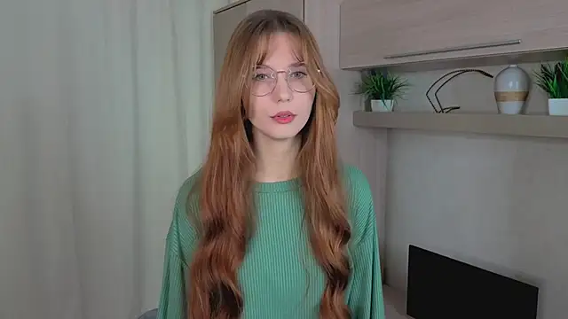 RachelColli online show from 11-17-25, 01:39