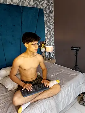 Aaron Eze online show from 02-16-26, 08:38