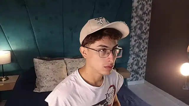 Aaron Eze online show from 06-23-26, 12:47