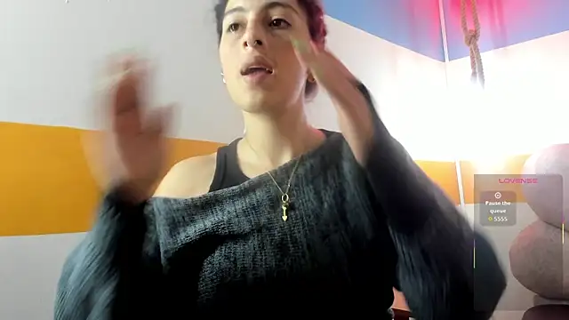 moon winy online show from 10-22-25, 11:32