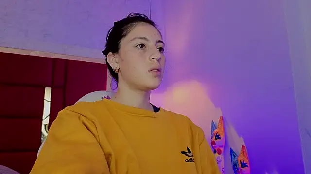 moon winy online show from 04-06-26, 11:22