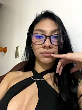 Snapshot of Swet_scarlet chatting on 10-28-25, 12:58 Swet scarlet online show from 10-28-25, 12:58