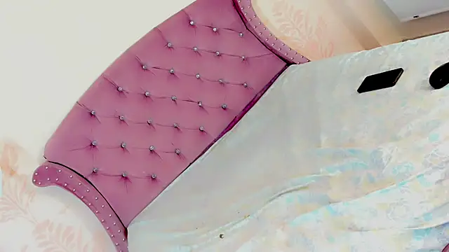 Snapshot of naughty_sweet_girls_sexts chatting on 11-04-25, 06:56 naughty sweet girls sexts online show from 11-04-25, 06:56