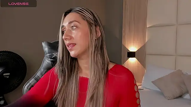 karlyy  online show from 11-20-25, 02:12