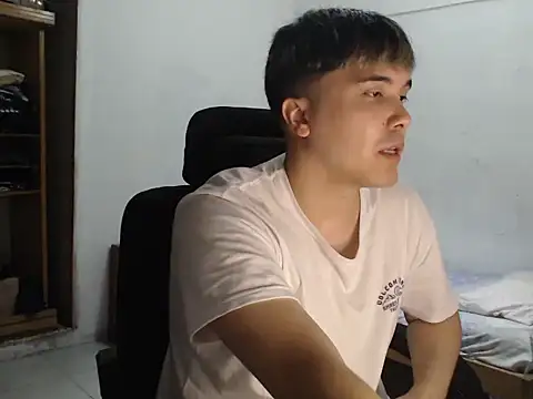 CuteAlexBoy online show from 02-12-26, 05:30