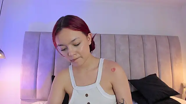 Martinaa Garcia online show from 04-18-26, 07:07