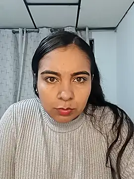 Snapshot of angie_velez1 chatting on 11-07-25, 02:11 angie velez1 online show from 11-07-25, 02:11